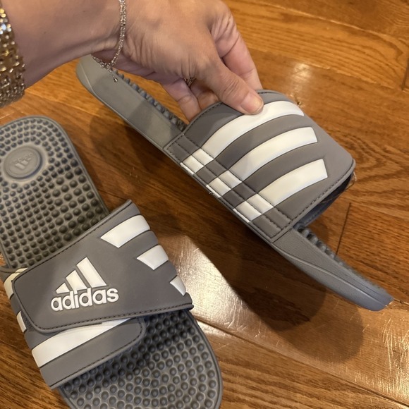 Adidas Men's Adissage Slide Sandals Size 17 New In Box Gray/White - Picture 3 of 7